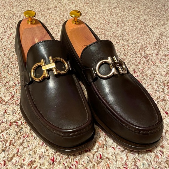 Ferragamo Reversible Badge Loafer 8.5 EE main image 7